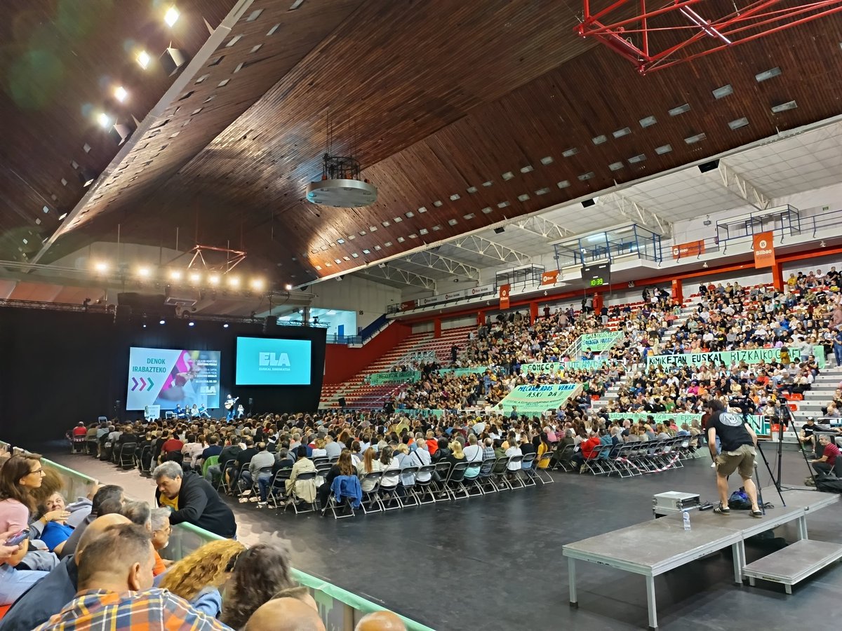 ELAMetroBilbao's tweet image. Hego Euskal Herrian Gutxieneko Soldata propioa behar dugu.
La Casillako ekitaldian gaude #DenokIrabazteko #U24LaCasilla