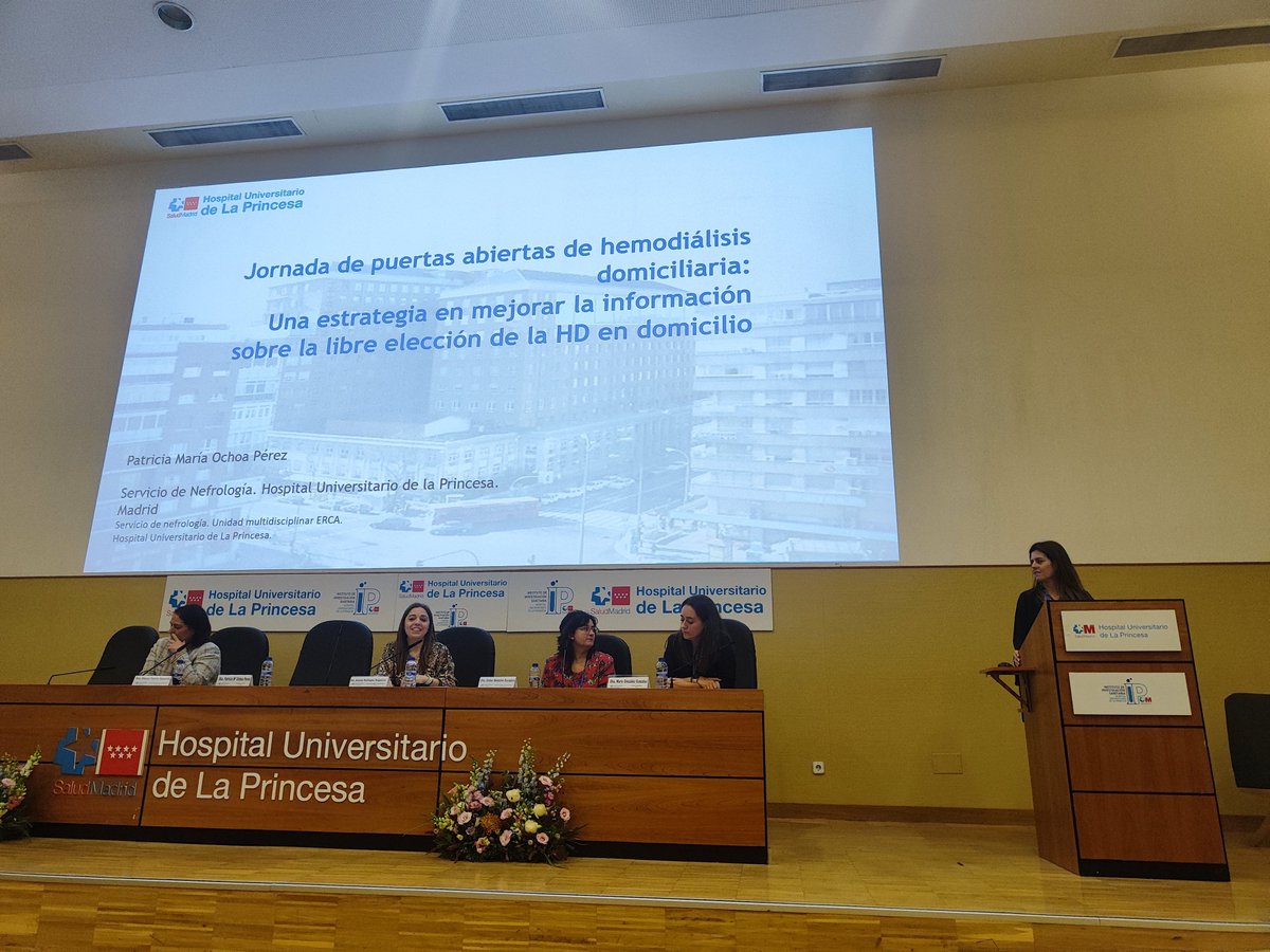 Mesa 1 #IIIJornadaHLPR Interviniente:

🗣️ Dña. Patricia Ochoa Pérez. Enfermera unidad de Hemodiálisis del #HULPR
 
🔹"Jornada puertas abiertas: diálisis domiciliaria"🔹

#IIIJornadaHLPR#ComisionCuidados#Enfermeria#Fisioterapia#TMSCAE
