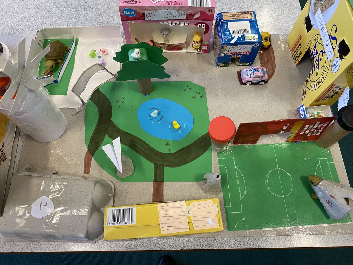 What an amazing day at <a href="/thehurstschool/">The Hurst School</a> &amp; <a href="/EBPWestBerks/">Education Business Partnership</a> event! 🙌

Community Manager Zoe supported the 'Scrap Challenge' workshops, where students teamed up to unleash their imagination and engineering skills to design a cardboard city. 🏙️💡

#TomatoEnergy #volunteer #futureskills