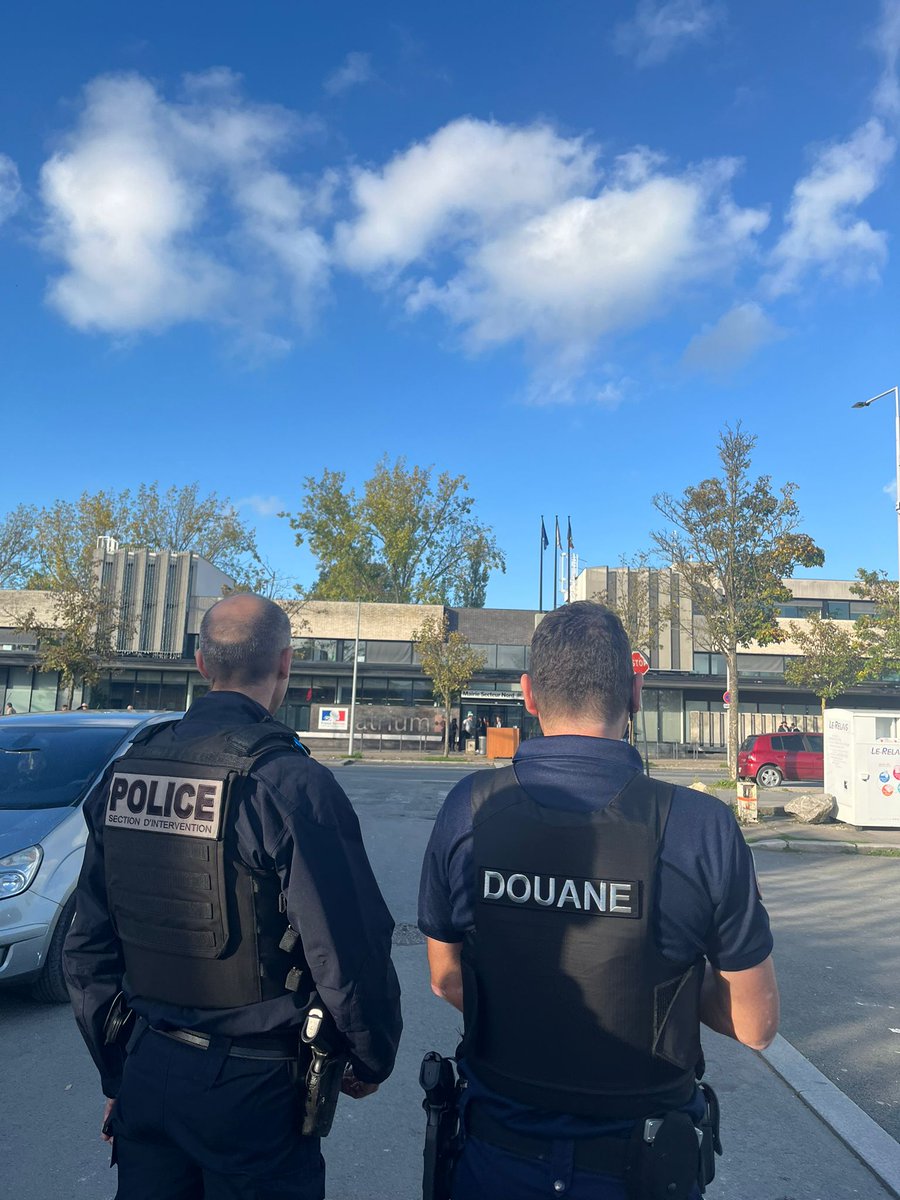 Police nationale 80 tweet media