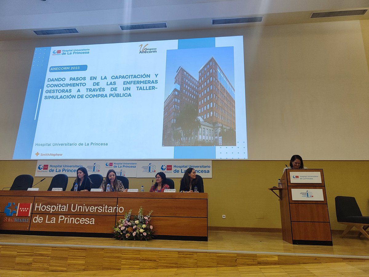 Última ponente de la Mesa 1 #IIIJornadaHLPR Interviniente:

🗣️ Dña. Blanca Tourné Izquierdo. Supervisora de RRMM del #HULPR
 
🔹"Dando pasos en la capacitación y conocimiento de las enfermeras gestoras a través de un taller-simulación de Compra Pública"🔹