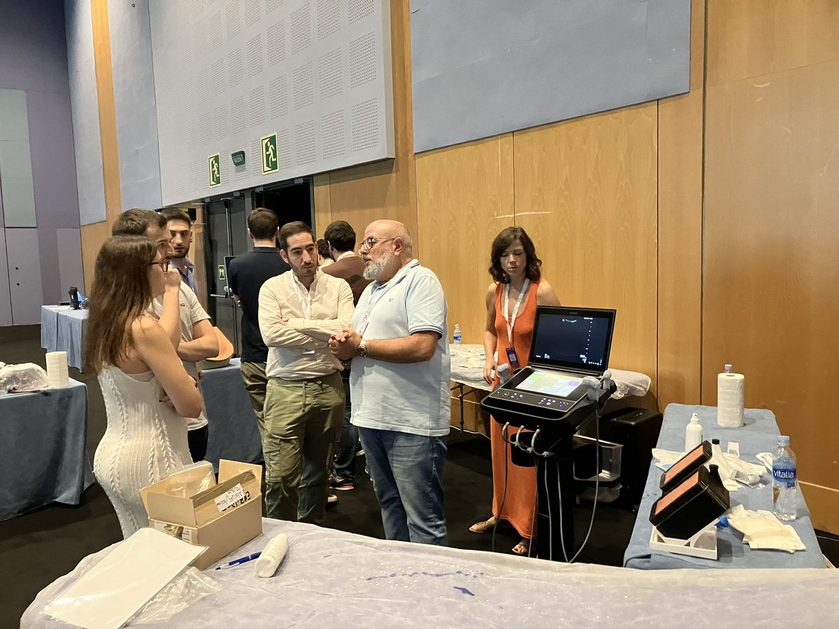 Arrancamos con todo en la #45SEMI con un increíble taller de ecografía en procedimientos invasivos. 

¡La tecnología al servicio de la precisión médica! 🔍💉 

#SEMI2024 #InnovaciónMédica #POCUS