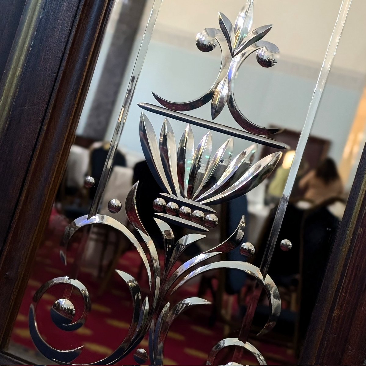 Delighted to be dropping into the <a href="/ActionHants/">Action Hampshire</a> 'Shaping the Conversation' conference this morning!

Supporting the #VCSE sector and helping communities and people thrive.

Stunning venue
📍#PortsmouthGuildhall