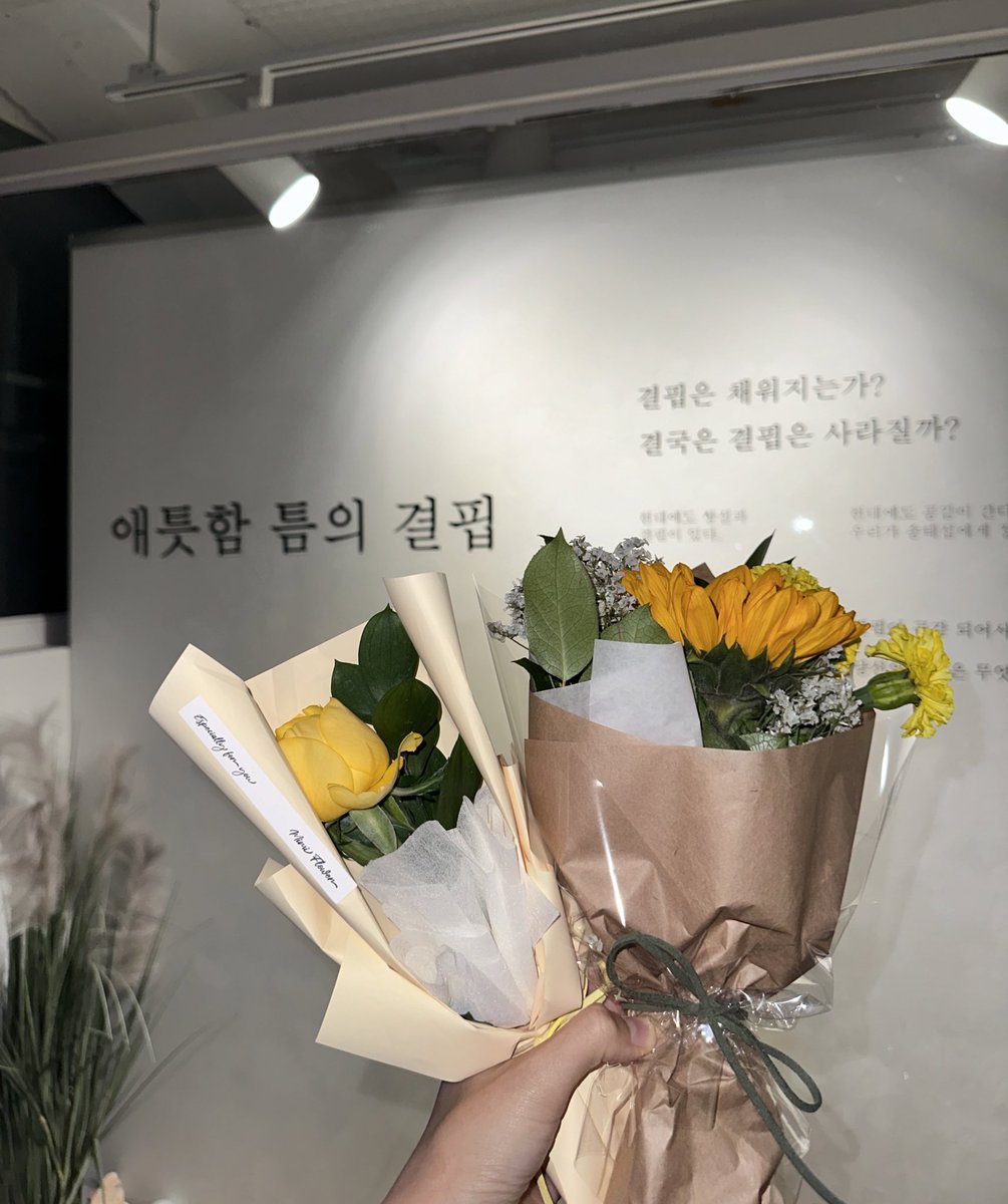 mt_minhwa's tweet photo. [🌊애틋함 틈의 결핍🌊.   전시 종료 ]

와주신 많은 분들께 감사합니다 https://t.co/Ykx3CZQi8Y