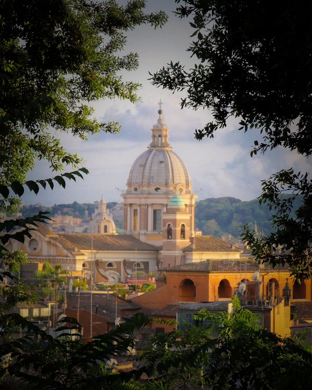 Una veduta di Roma dalla terrazza del Pincio...

A view of Rome from the Pincio terrace...

📸 IG one.day.in.rome
#VisitRome