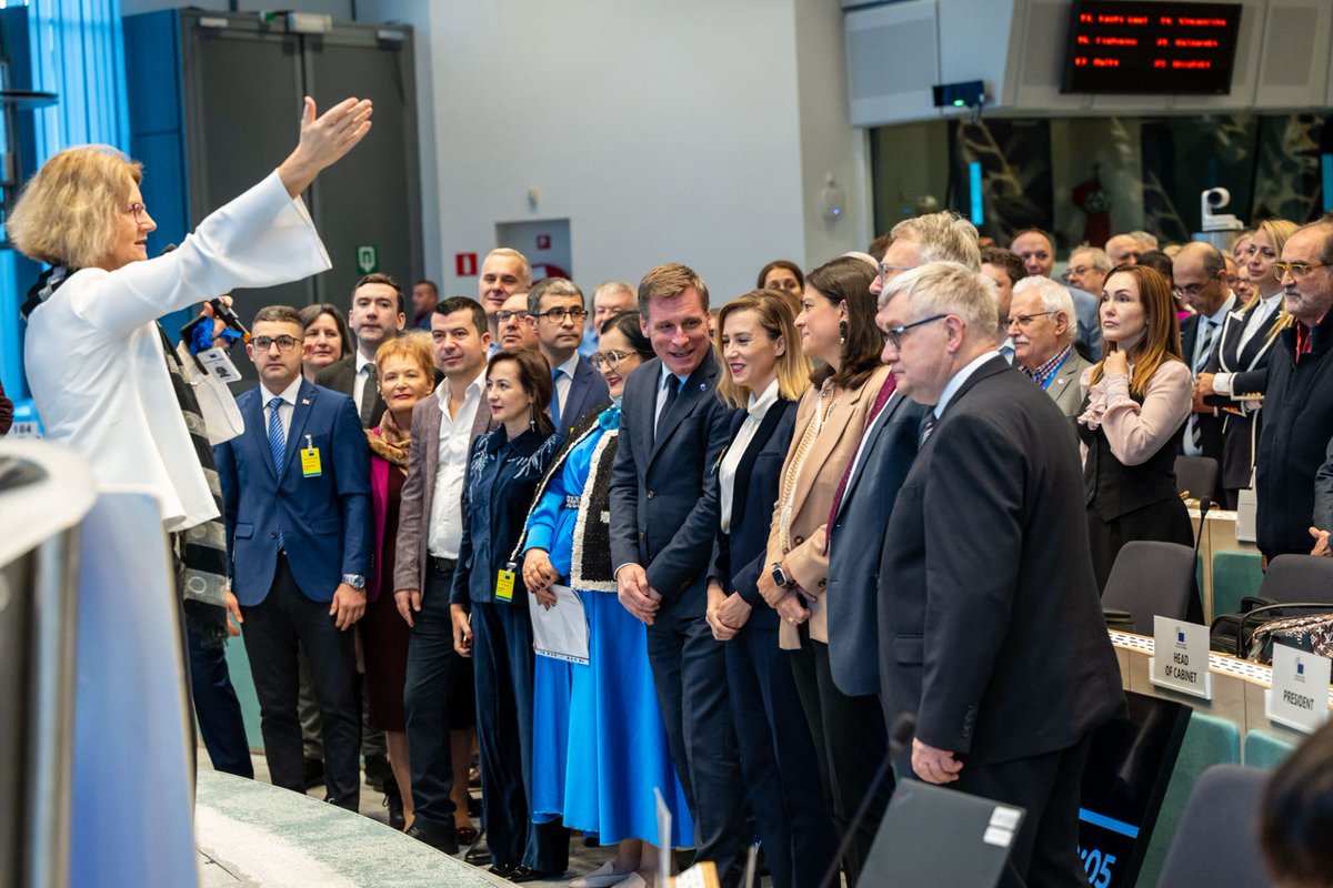 Grateful to President <a href="/vonderleyen/">Ursula von der Leyen</a>, Commissioner <a href="/NicolasSchmitEU/">Nicolas SCHMIT</a> &amp; Commissioner <a href="/OliverVarhelyi/">Oliver Varhelyi</a> for your steadfast support of the Enlargement Candidate Members initiative.

Looking forward to continuing our collaboration in making gradual enlargement a reality!

#EUEnlargement