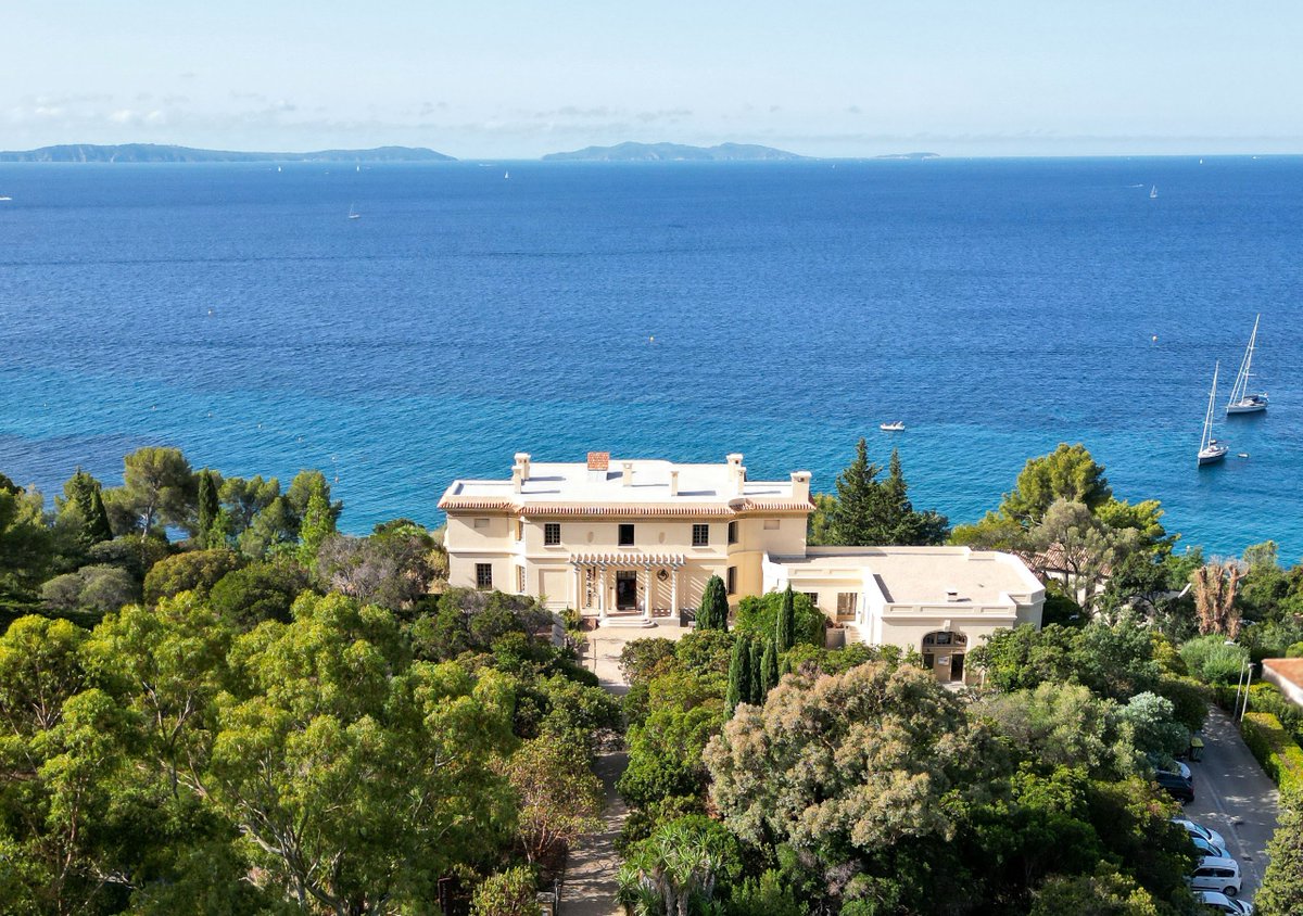 📱🌿À présent, rejoignez-nous sur Facebook, Instagram, LinkedIn et YouTube pour ne rien manquer des actualités du Domaine du Rayol !  #DomaineDuRayol #RéseauxSociaux #SuivezNous
© Golfe de St-Tropez