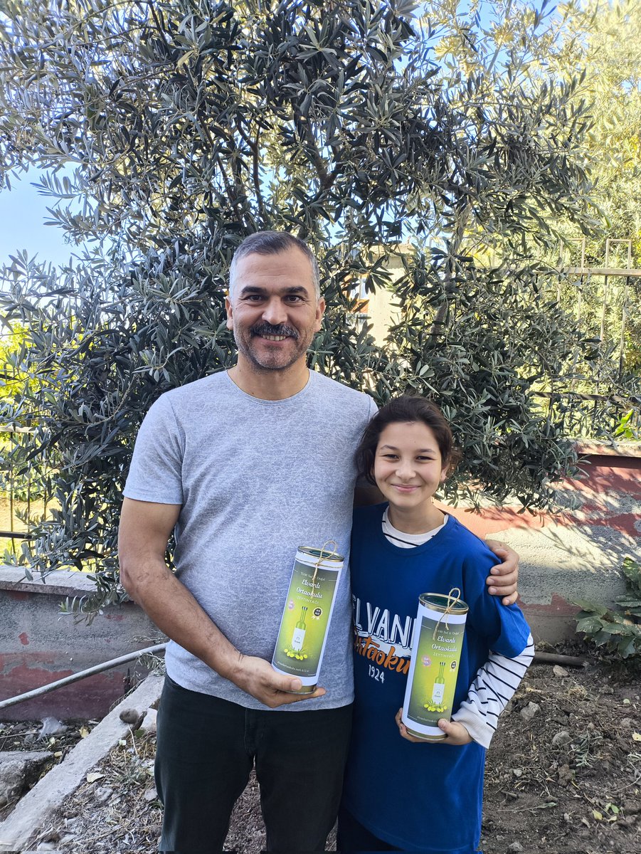 Elvanlioo's tweet photo. Bakanlığımızın yürüttüğü "Köklerimizdeki Bilgileri Geleceğe Aktarıyoruz" projesi kapsamında yapılan yarışmada okulumuz ortaokul kategorisinde MERSİN BİRİNCİSİ seçilmiştir. Başta Ömer Faruk GÜNDOĞDU olmak üzere emeği geçen tüm öğretmenlerimizi ve öğrencilerimizi tebrik ederiz. https://t.co/nXldhIwMJd
