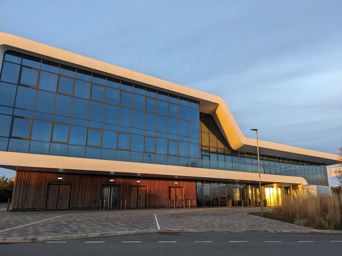 emrysbistro's tweet photo. Thanks @northwalestech for another great Tech talk event at @M_SParc. Good to see some familiar faces - been a while since I attended one.  Great selection of speakers again 🤓🍕💡 https://t.co/jRiC38PhFF