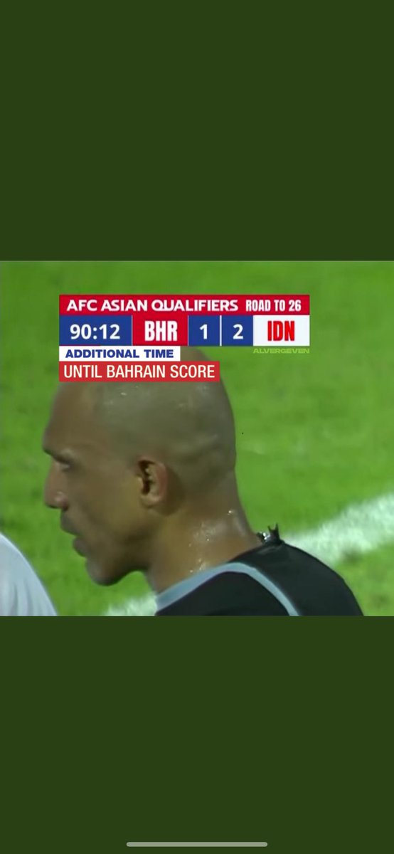 Naharqunais's tweet photo. اكبر سرقة في تاريخ كرة القدم العالميه هي سرقة ٣ نقاط من منتخب إندونيسيا امام المنتخب البحريني  والمتسبب الوحيد الحكم العماني احمد الكاف والاتحاد الآسيوي 

لك ان تتخيل حلم اندونيسيا  يحطمه حكم متخاذل وصافره نتنه 

سوف اجل تغريداتي دعماً  إلى إندونيسيا حتى تتأهل إلى كاس العالم https://t.co/X5xGPE5e7Z