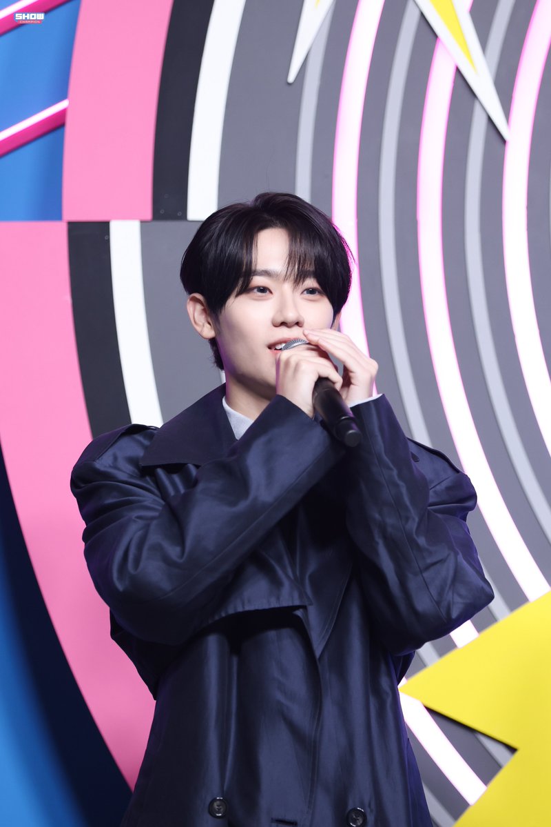 mbcplusm's tweet image. [쇼챔피언]

MC즈 컴백 기념 현장 직찍✨
쇼챔피언에 가을이 왔어🍁

🔗naver.me/G380V13f

-

#쇼챔피언 #금동현 #가온 #엑스디너리히어로즈 #이펙스 #EPEX #XdinaryHeroes #showchampion
@XH_official
@the_EPEX