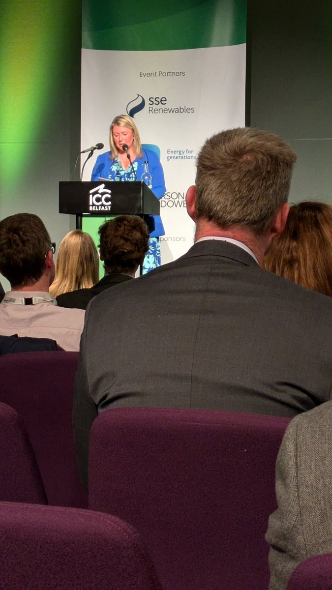 Tamasin kicking off the <a href="/RenewableNI/">RenewableNI</a> #RNIsmartEnergy conference . Looking forward to the discussions throughout the day.