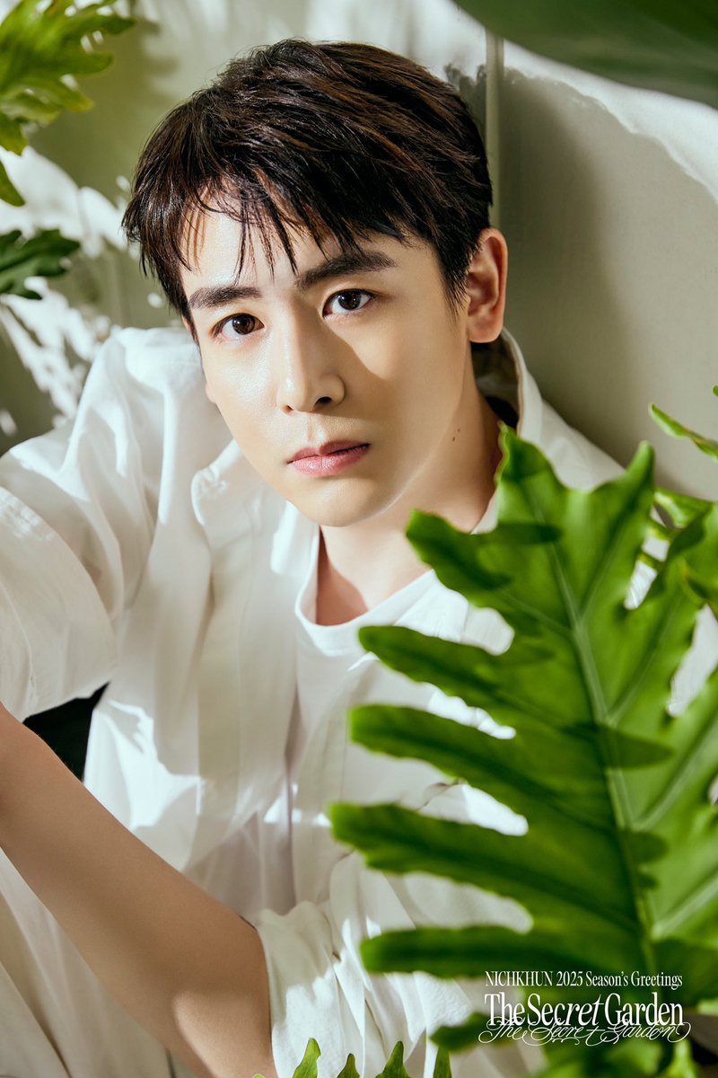follow_nichkhun's tweet photo. NICHKHUN 2025 Season's Greetings
[The Secret Garden]🍀🤍
TEASER IMAGE ①
 
🗓️ PRE-ORDER
2024. 10. 31 THU 14:00 - 2024. 12. 12 THU 23:59 (KST)
 
#NICHKHUN #닉쿤
#2025SEASONSGREETINGS
#The_Secret_Garden https://t.co/xFRVxGEPEN