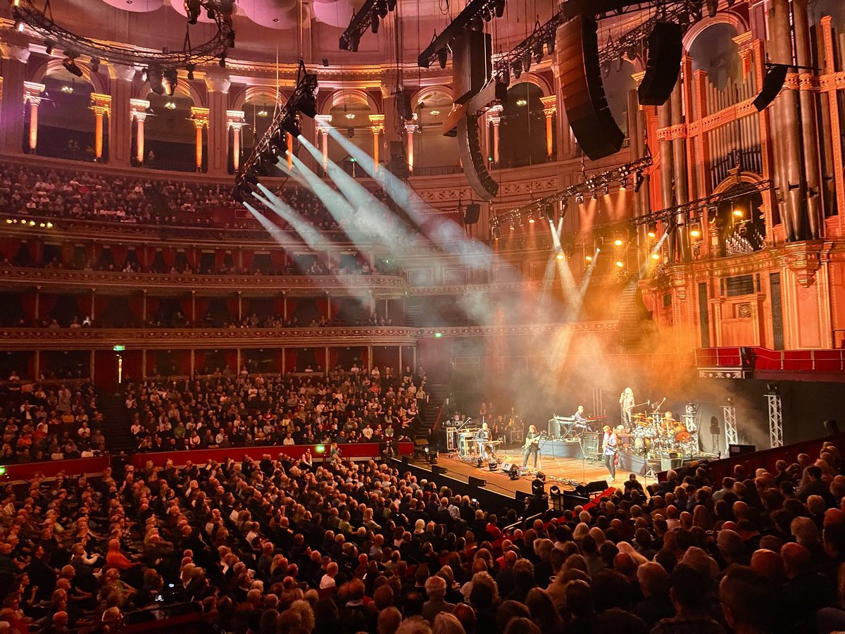 Steve Hackett tweet media