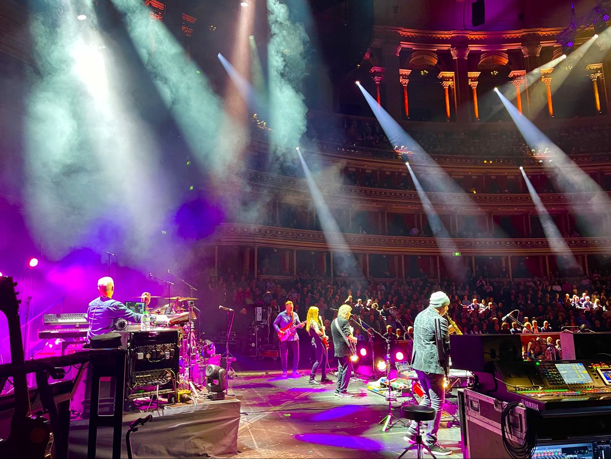 Steve Hackett tweet media