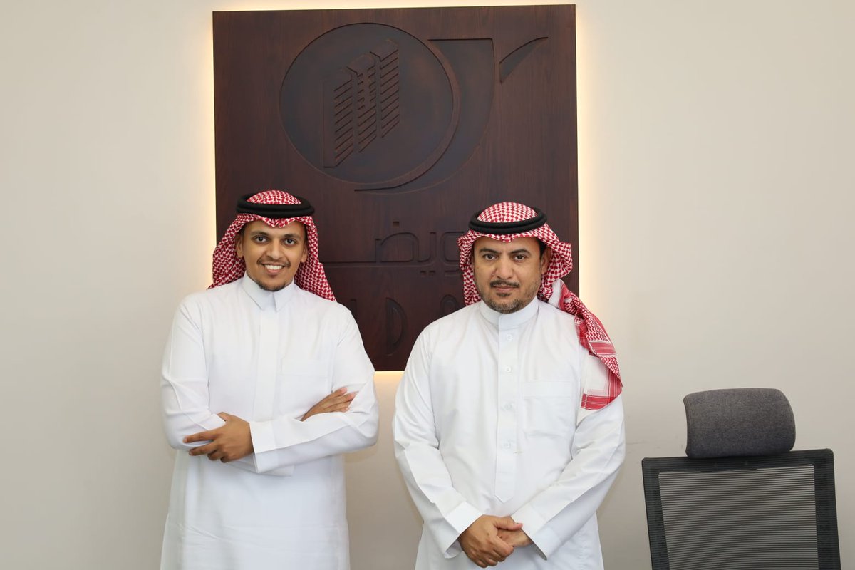 رئيس مجلس إدارة الرويضات للمقاولات <a href="/roidat1/">ALROIDAT Co. | شركة الرويضات للتجارة والمقاولات</a>  أ. خالد الثبيتي والرئيس التنفيذي المهندس محمد خالد يستقبل الفريق الإعلامي لمجلة الصناعة والتجارة  

رابط الخبر: alamst.com/?p=9639 

#الصناعة_والتجارة