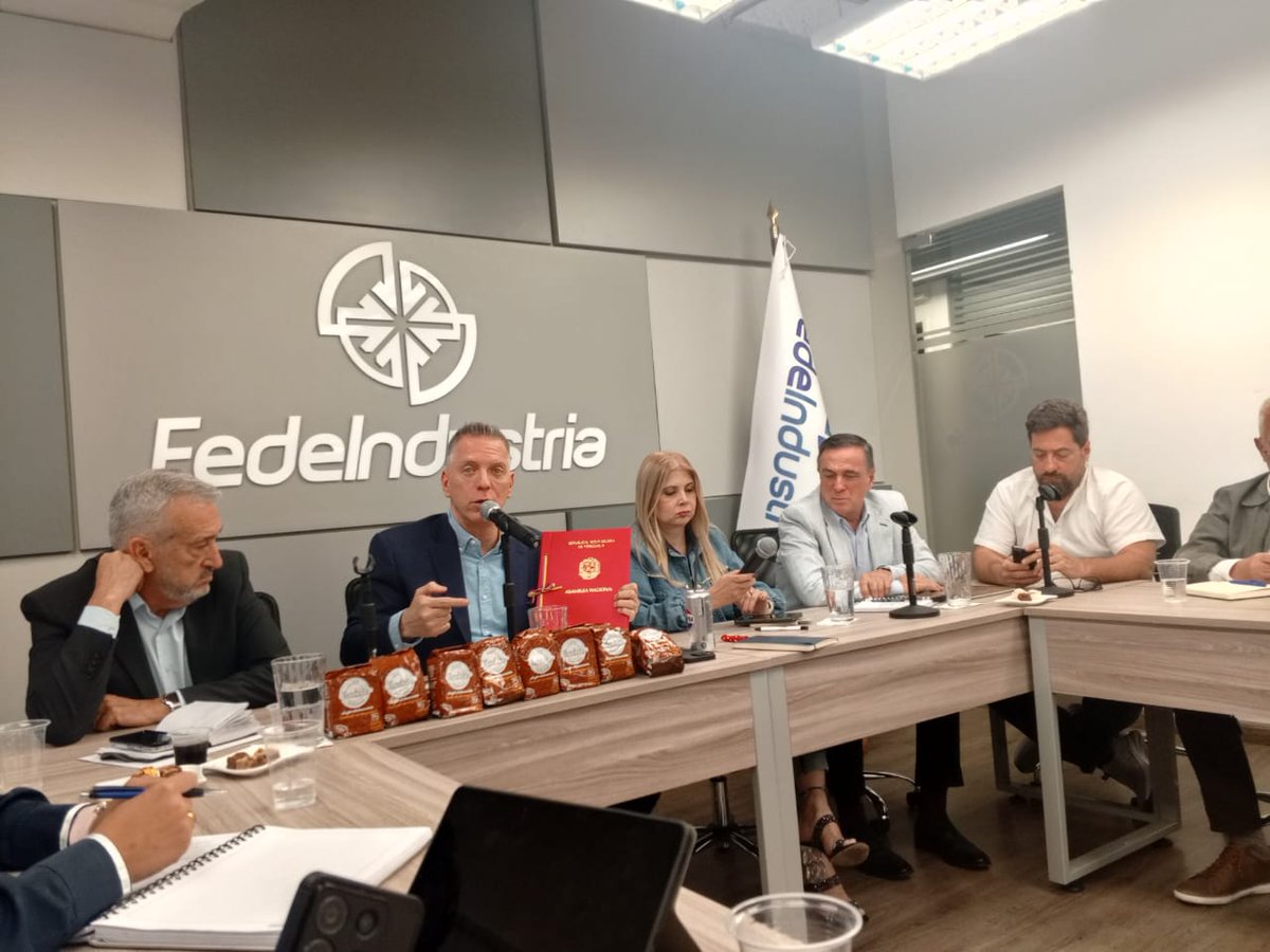 Martes 22 de octubre, Junta directiva nacional de <a href="/fedeindustria/">Fedeindustria</a> en CCs dirigida por nuestro Presidente nacional <a href="/orlandocamachof/">Orlando Camacho</a> 
Seguimos sumando !
#LaProsperidadNosUne