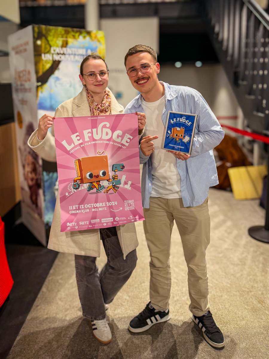 Félicitations à Guéwen GAUTIER et Inès SIENTZOFF, étudiants à l’ <a href="/universitereims/">Université de Reims Champagne-Ardenne</a> , à l' <a href="/IutTroyes/">IUT Troyes</a>  ! 
Ils sont de retour du <a href="/festivalfudge_/">Festival FUDGE Metz</a> , qui s'est tenu à Metz les 11 et 12 octobre, avec le prix du meilleur scénario en poche.