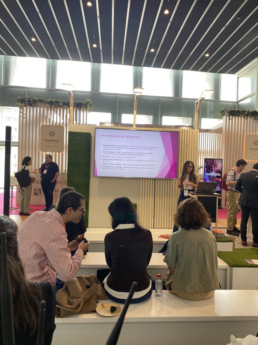 sehh_es's tweet photo. #Hemato2024 | En el stand de la #SEHH, conocemos los beneficios del ejercicio físico para los pacientes con #MielomaMúltiple.
El programa #EnforMMa, de la #SEHH con @SanofiES,desarrolla charlas de 30 minutos durante los días del Congreso para promover la práctica del deporte de forma segura.
No te pierdas las siguientes 👉🏻
Viernes 25 de octubre a las 10:50h
Sábado 26 de octubre a las 10:00h
📌Stand SEHH (Planta 1)
#SEHHematología #hematología #mieloma #cáncer #deporte #MujerDeporteYCáncer