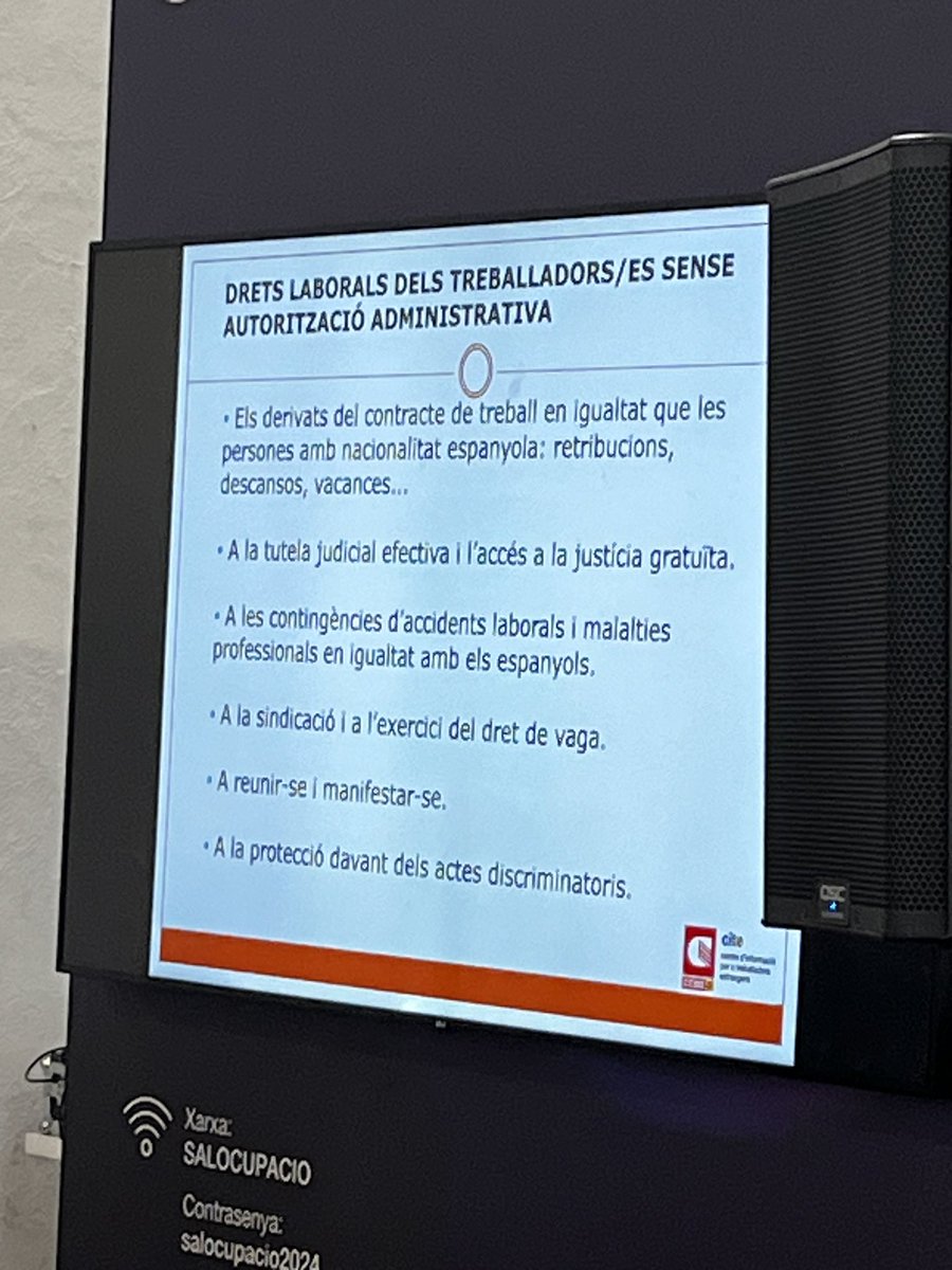 Sabaterpla's tweet photo. Una presentación dirigida a personas “sin papeles” en catalán… olé tu @barcelonactiva #saloocupacio #orienta https://t.co/yphdXaSHMN