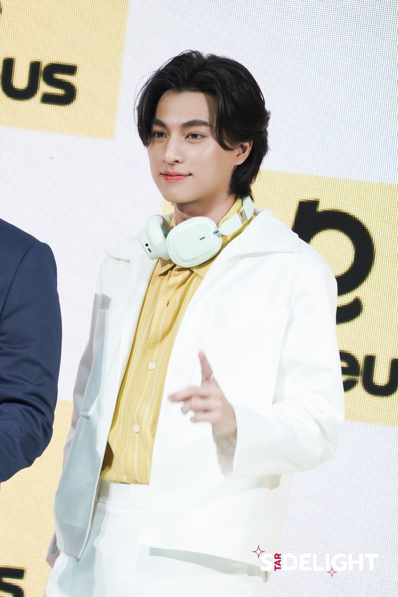 StarDelight_ent's tweet image. ที แอนด์ ซี เปิดตัว “Baseus (เบซุส)” อุปกรณ์เสริม สมาร์ทแกทเจ็ต คว้า “กลัฟ คณาวุฒิ” พรีเซ็นเตอร์คนแรกของแบรนด์ร่วมงาน “Baseus Beyond Exposure” 

#BaseusTH #เบซุส #BaseOnUser
#TME2024 #MobileExpo #ThailandMobileExpo2024 #mobileexpo2024 #BaseusxGulfwithU
#BaseusTHxGulf #GulfKanawut