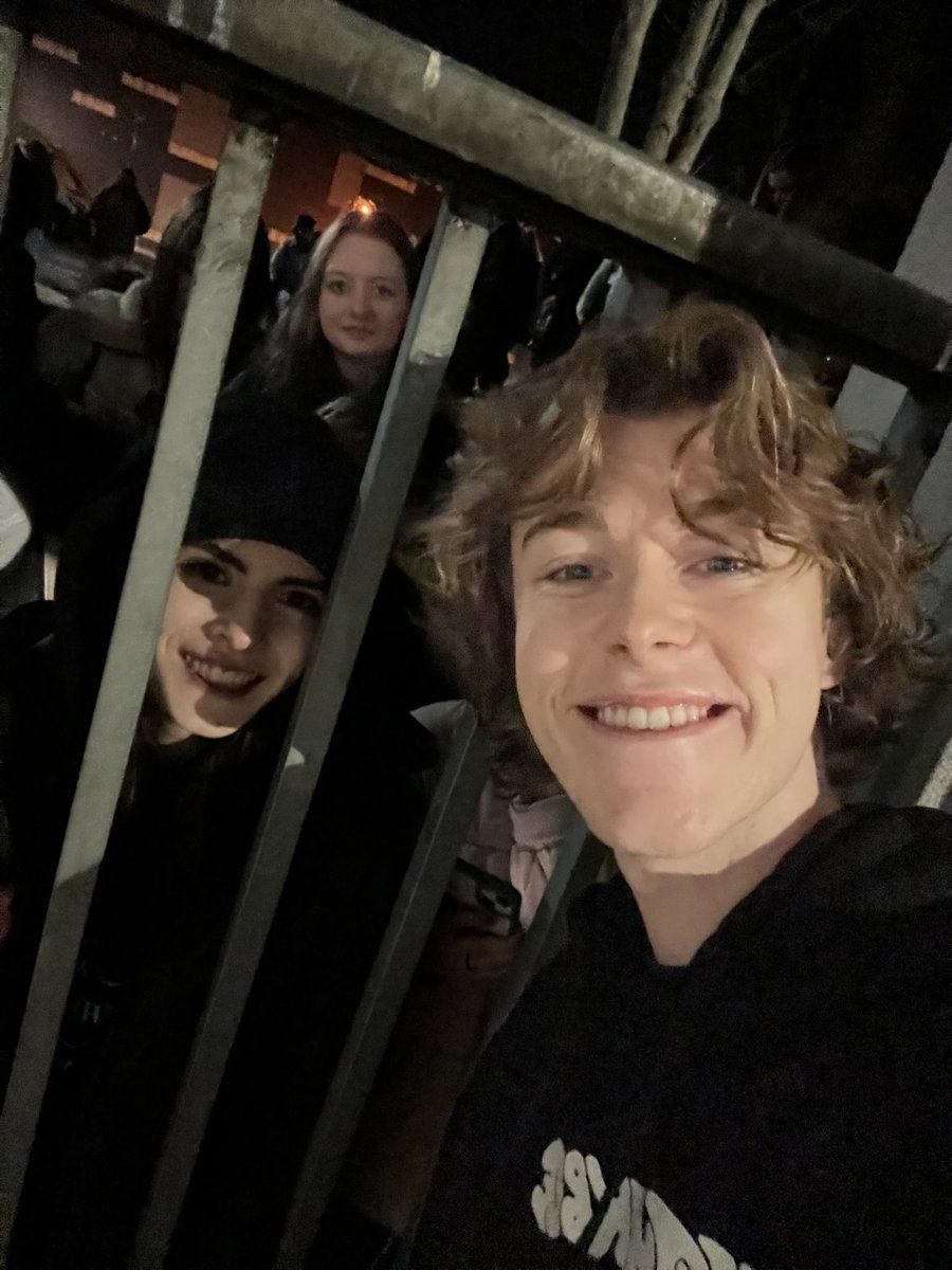 doesntmatter164's tweet image. HAPPY BIRTHDAY ALFIE !! Have a wonderful day cutie pie @alfiejukes_ hopes for more opportunities to see you