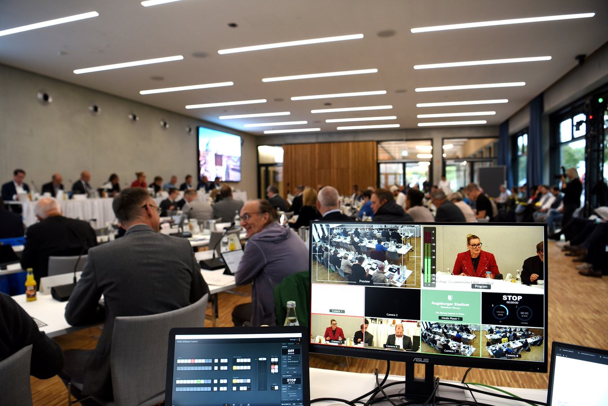 Am heutigen Donnerstag tagt der #Stadtrat. Um 14:30 Uhr beginnt die öffentliche Sitzung in der Zentrale der WBG, Bgm.-Ackermann-Str. 20. Ein Thema ist der Haushalt 2025/26. Wir übertragen live auf augsburg.de/buergerservice…
#augsburg #stadtaugsburg