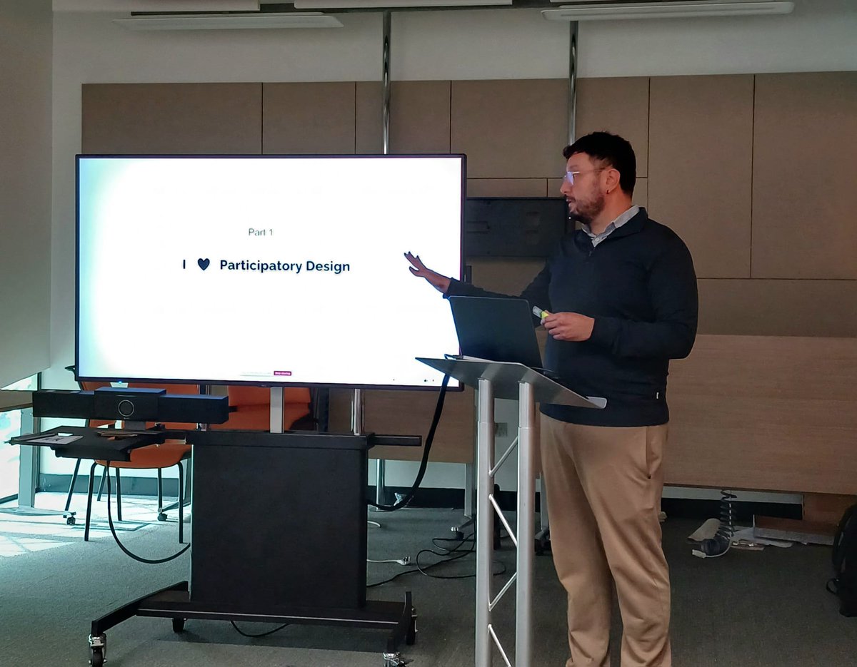 OpenLab_Ncl's tweet image. Thank you to @juanfermaestre from @SwanseaUni for discussing “#ParticipatoryDesign as a Method for More Ethical Computer Science” in our Lab Talks! 🎉
Bringing us insights into how to use PD to work with vulnerable and marginalized populations & how PD could lead to more…
