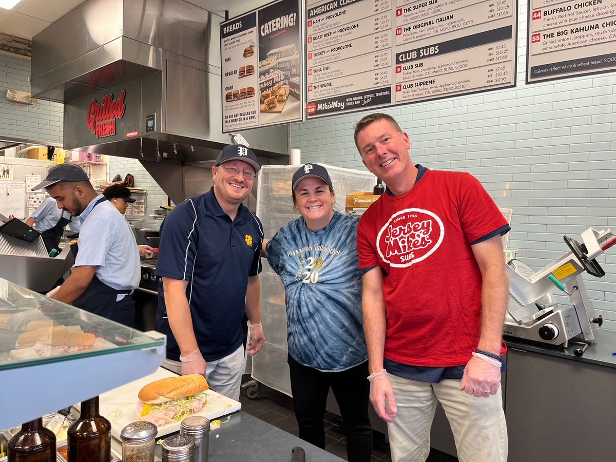 Great fun at our fundraiser to support the <a href="/PVPantherPride/">Pequannock Valley School</a> Home &amp; School Association. Our friends at <a href="/jerseymikes/">Jersey Mike's Subs</a> impressed us with their generosity and outstanding employees who demonstrated lots of patience with us. #NockNation #PeqPantherPride <a href="/EmilyRingen/">Emily Ringen</a> <a href="/JSeborowskiJr/">John Seborowski</a>