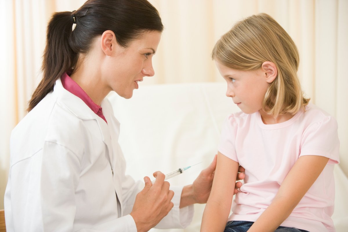 Heute ist #WeltPolioTag: #Poliomyelitis (#Polio) ist eine hochansteckende akute #Viruserkrankung, die schwere Lähmungen verursachen kann. Schutz bietet eine Impfung. Die AOK übernimmt für ihre Versicherten die Kosten. aok.de/pk/leistungen/… <a href="/StiftungGesund/">Stiftung Gesundheit</a> <a href="/BVKJ/">BVKJ</a> <a href="/DGKJ_eV/">DGKJ</a>