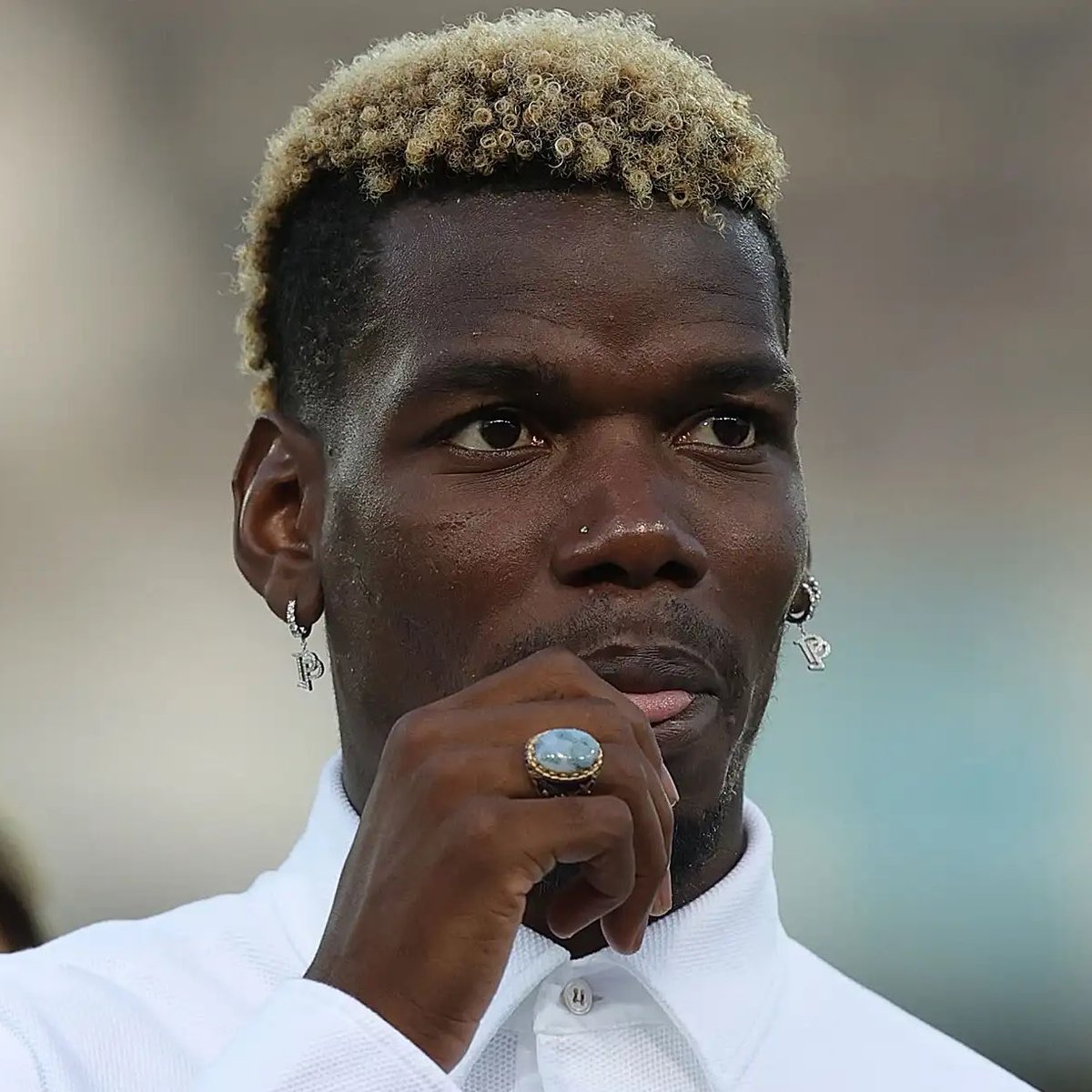 🗣️ Bacary Sagna urges Paul Pogba to join Arsenal: 

“I would love to see him join Arsenal, it would be great… Arsenal have a young, fresh team, and I see him performing in an Arsenal shirt. He will get love from their fans.” ❤️😳

[<a href="/MetroUK/">Metro</a>]
