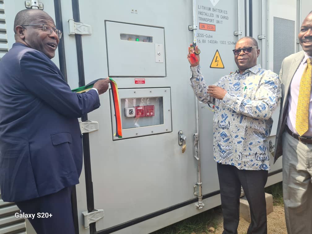 <a href="/MoHCCZim/">Ministry of HealthZW</a> Min, Dr. D. Mombeshora, launched the 450kW solar unit <a href="/NatpharmZ/">NatPharm Zimbabwe</a> promoting energy independence &amp; sustainability. "This initiative has significantly improved the access &amp; quality of healthcare for the citizens, bringing us closer to achieving Universal Health coverage"
