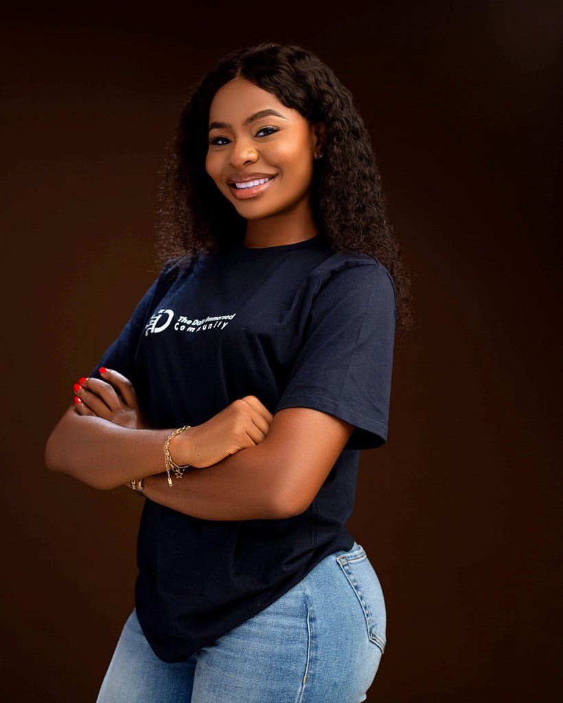 DabereNnamani's tweet image. Hello Everyone 
Hello Data Analysts, 
my name is Nnamani Daberechi Annie 

I’m a data analyst and I will be happy to connect with you!!

I’m also open to jobs, gigs and working with you!

Let’s be friends ❤️

Ps: I teach data analytics!