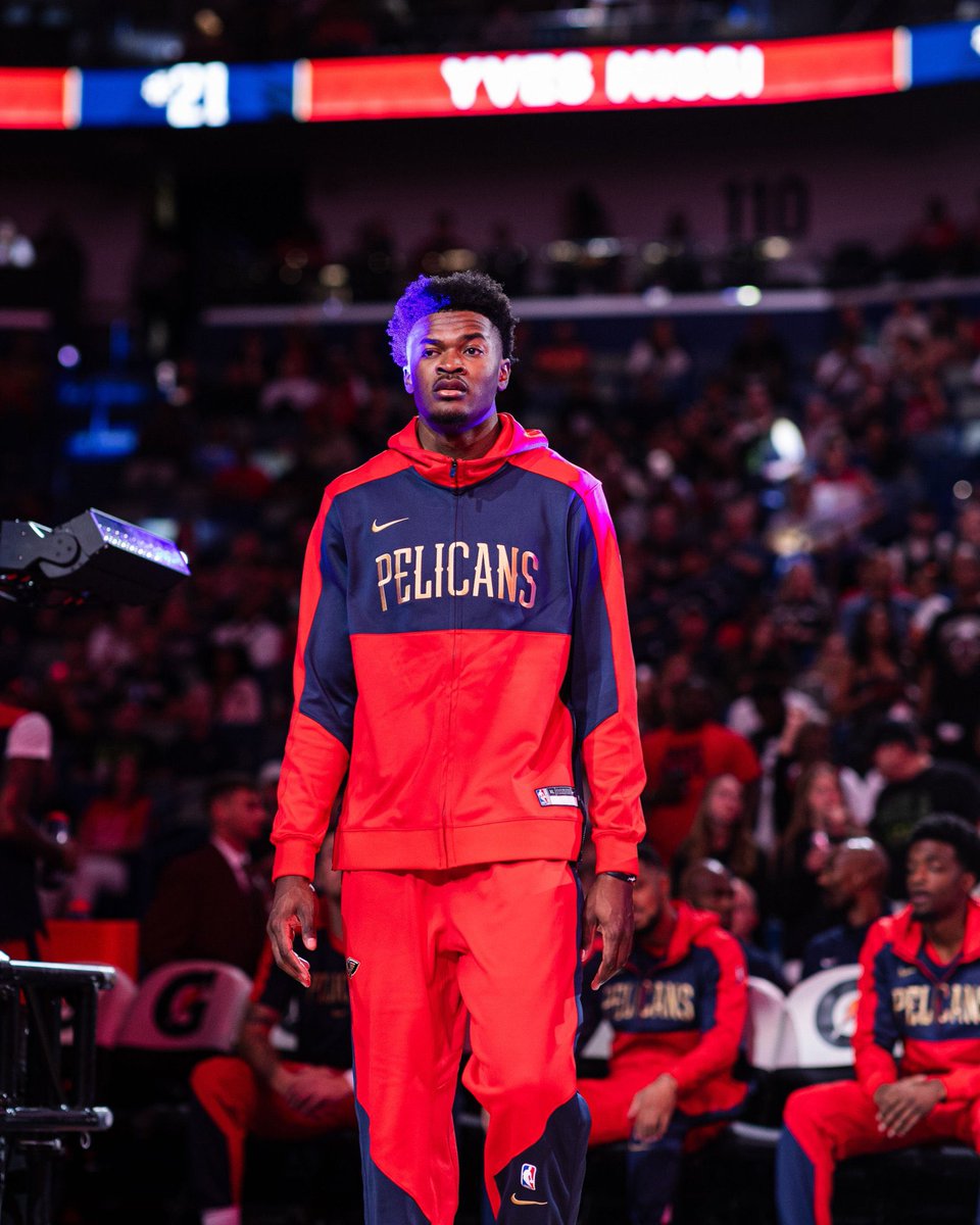 TheCameroonianZ's tweet photo. Le camerounais Yves Missi a brillé lors de ses débuts en NBA. 🇨🇲

12 points
7 rebounds
3 blocks
5-of-8 FG

©️ : @Yves_missi @PelicansNBA #Cameroon https://t.co/cmvmhOtNov