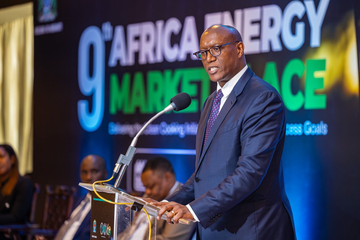 #Tanzania to host Africa Heads of State Energy Summit in Jan '25, <a href="/AfDB_Group/">African Development Bank Group</a> VP <a href="/KevinKKariuki/">Kevin Kariuki</a> announced at #AEMPTanzania.

Event will convene leaders + experts to advance reaching universal access to affordable + reliable energy in Africa by 2030.

More: bit.ly/3NCI4tu