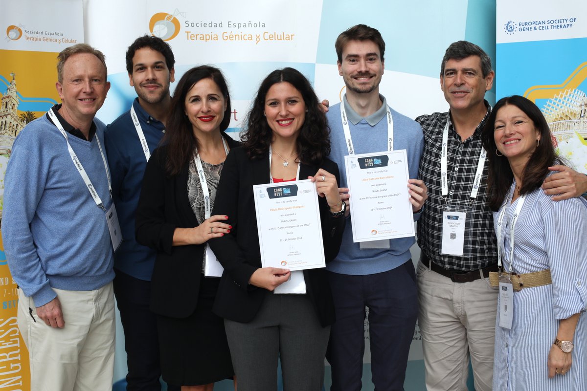 SETGyC's tweet image. ✈️🎖️ ¡Felicidades a Paula Rodríguez, de @CIMA_unav, y Alex Bassons, de @CIEMAT_OPI, ganadores de la Travel Grant para asistir al congreso #ESGCT2024! 👏

📷👥 El premio ha sido entregado por nuestra presidenta @PauFerrol, junto a miembros de la Junta Directiva.