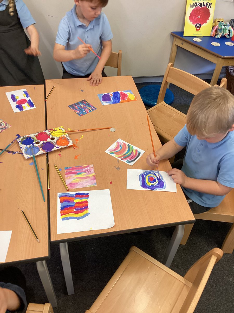 We have been learning about thin and thick brush strokes in Art. We were inspired by <a href="/EttaVee/">Jessi Raulet</a> to paint our own masterpieces. <a href="/BedfordPrimary/">Bedford Primary</a> <a href="/SouthportLTrust/">Southport Learning Trust</a> 🧑‍🎨👩‍🎨🎨🖌️🖼️