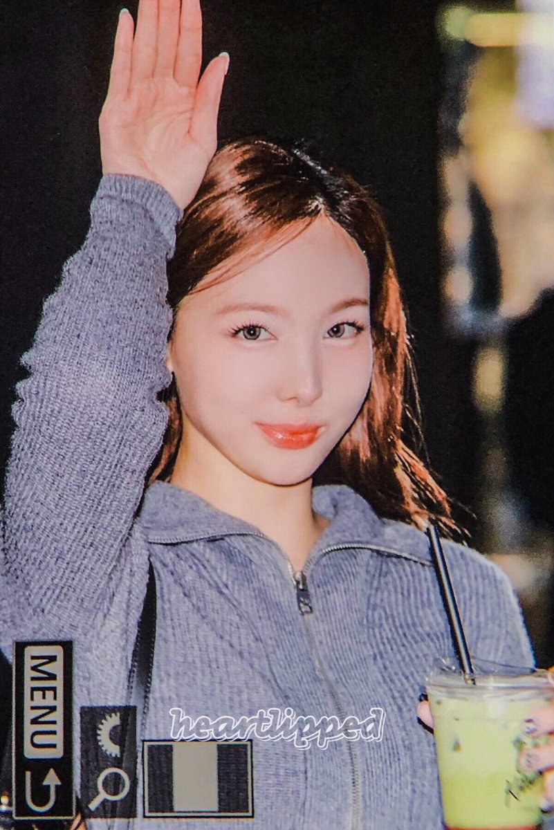 heartlipped's tweet photo. 241024 Maison Kitsuné

#나연 #Nayeon #ナヨン #TWICE https://t.co/iVmn8r06AY