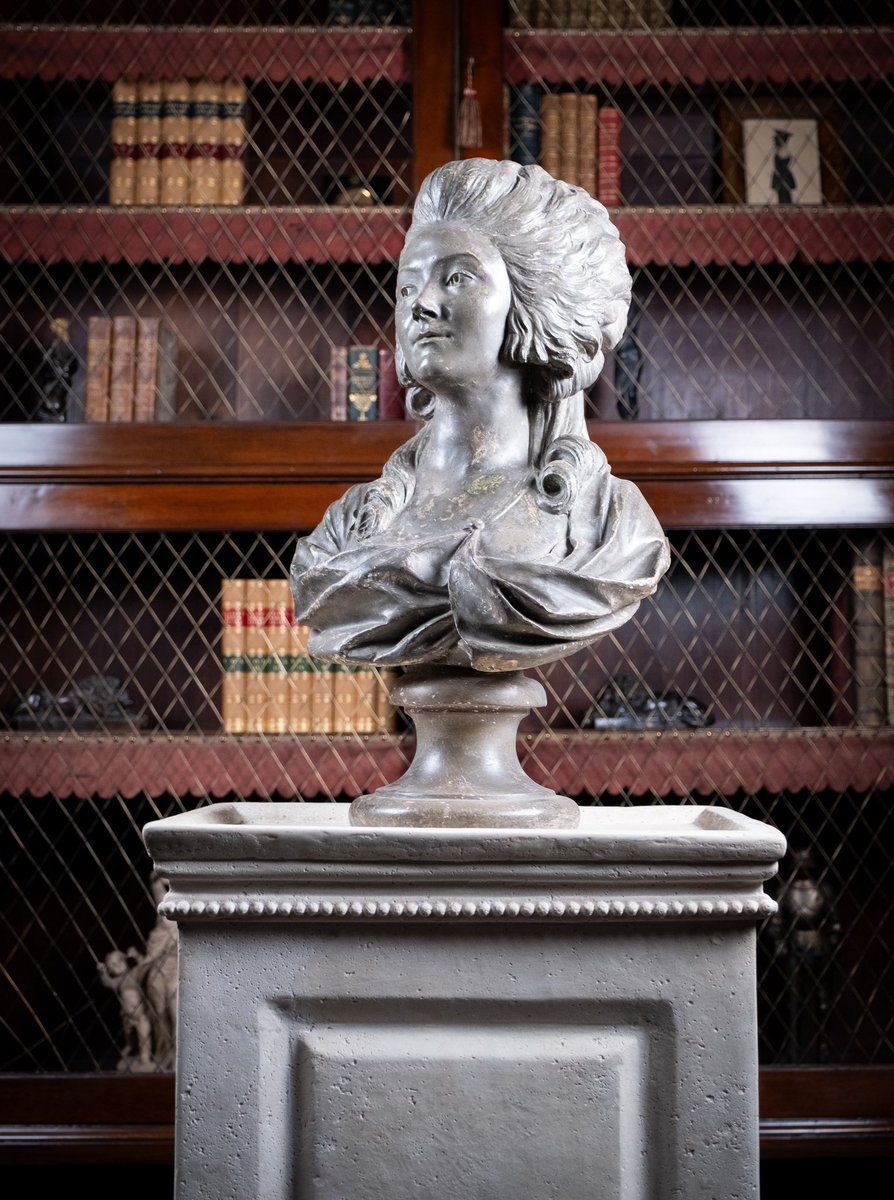 HarAntiques's tweet photo. A striking painted plaster bust of Princess Marie-Louise Thérèse of Savoy-Carignan (1749-1792), later known as Princesse de Lamballe, after Augustin Pajou (French, 1730-1809), c.1900. https://t.co/AG9g34z8tK

#antiques #interiors #interiordecor #interiorstyling #ArtOfTheDay https://t.co/65ZgHEL3XQ