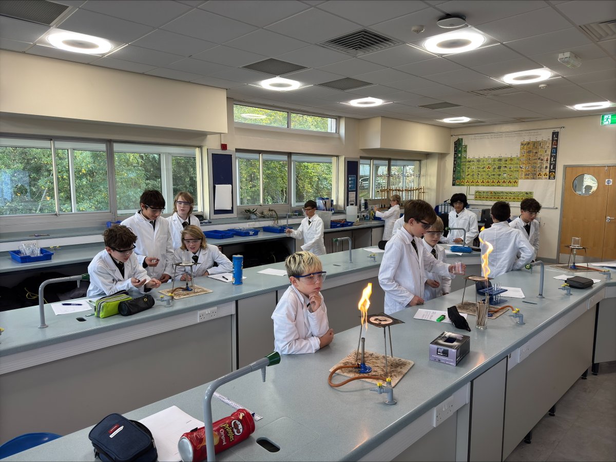 VCJChemistry tweet media