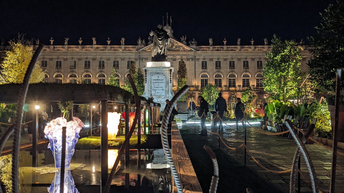 Notre place Stan le soir 😍
@VilledeNancy