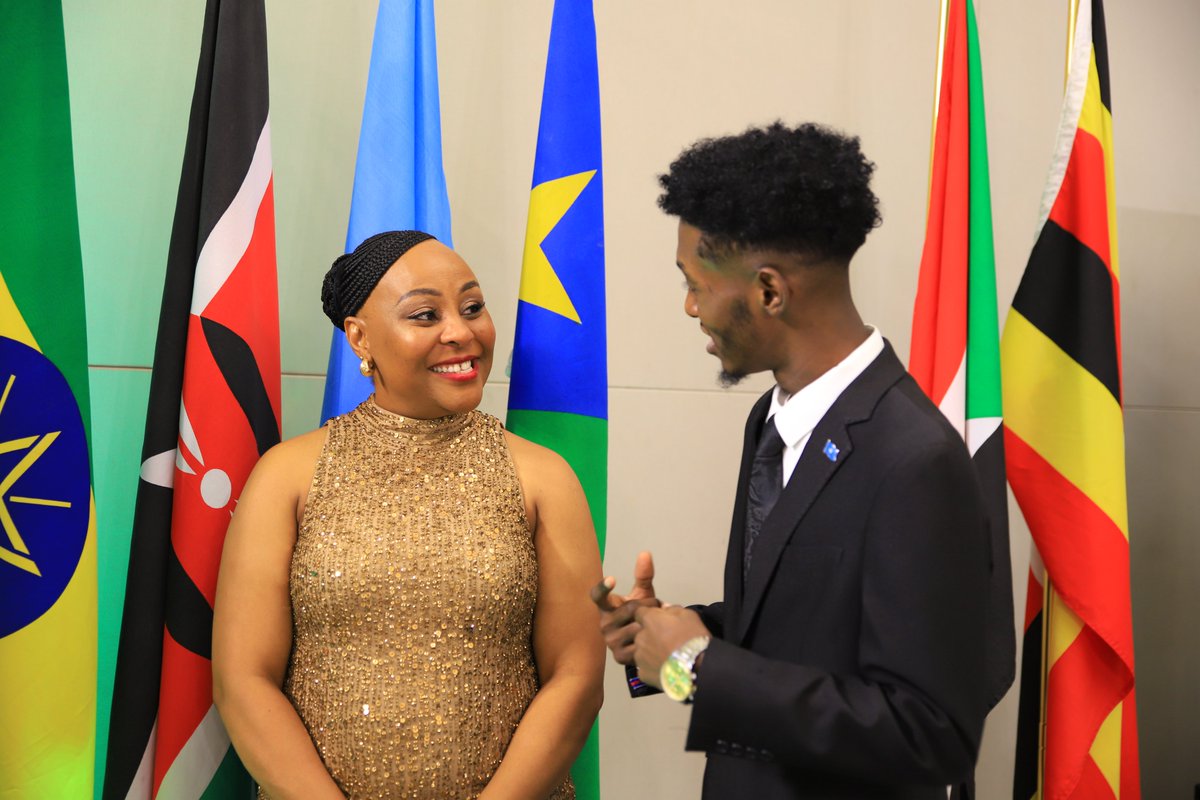 Muhamed_franca's tweet image. Honored to have met @NyangePatience, Spokesperson of the @IGADsecretariat, an advocate for Women &amp;amp; Girls&apos; Rights, and an expert in Media, Diplomacy, and International PR. 

#HumanitarianAid #WomenEmpowerment #MediaDevelopment #IGAD&quot;