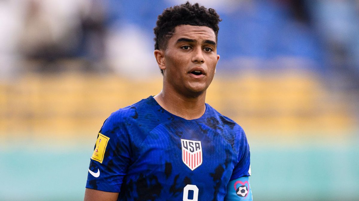 👤Pedro Soma🇺🇸(DM-CM,CB,1.79,06')
Team: FC Barcelona Atlètic
💪Strengths
-Technical Ability
-First Touch
-Weak Foot operation
-Passing
-Vision
-Football IQ
-Dribbling(ball carrying)
-Athleticism &amp; Mobility
-Defensive Positioning(2nd balls,interceptions)
-Composure