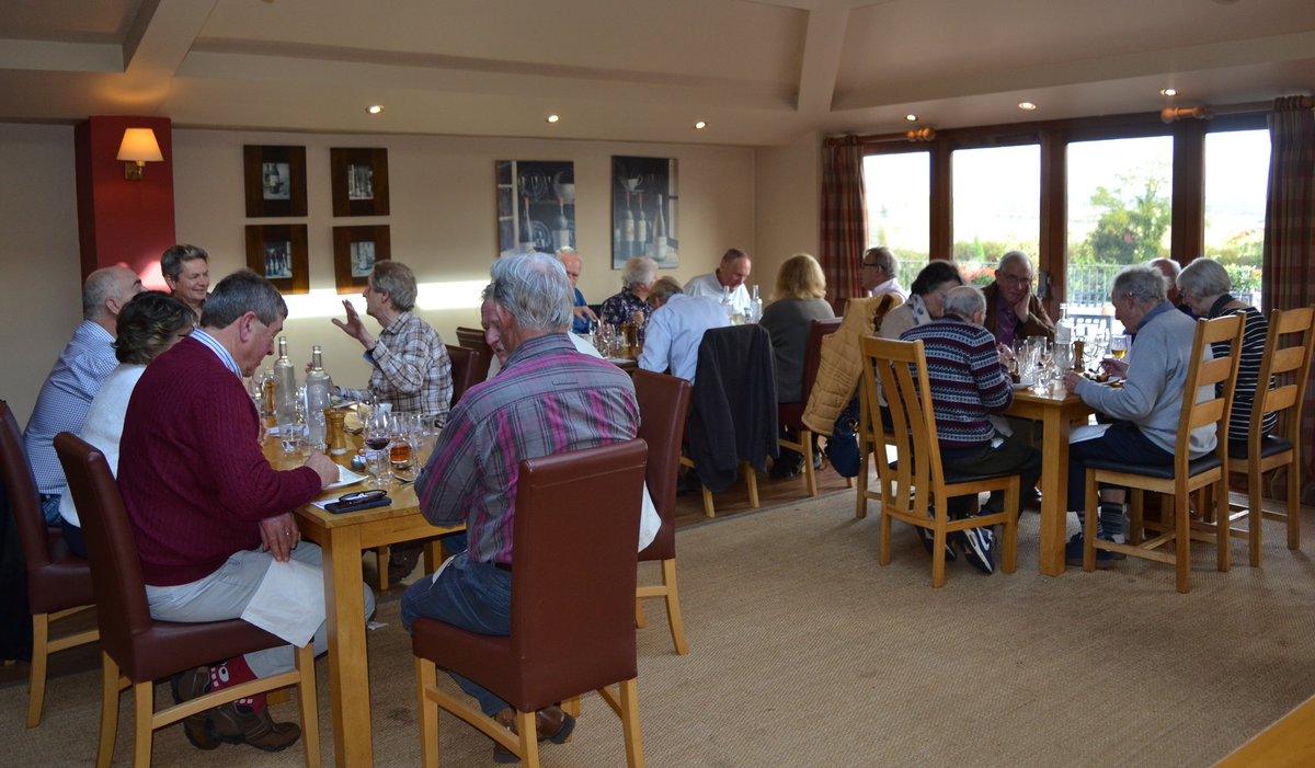oldwarwickians's tweet photo. Wessex OWs enjoyed another great gathering, this time in Somerset @HaynesMotorMuseum - an amazing discovery, with volunteers giving insights into a superb collection of cars from the dawn of motoring onwards. Modern wheels transported everyone to a great lunch @TheMontagueInn. https://t.co/PFtmhOJkZY