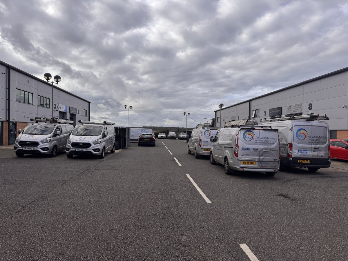 Training session for our engineers this week keeping everyone’s skills on point - rare photo of all the vans together 🚐

#engineertraining #TeamTraining #actraining #cadairltd #mitsubishielectric #daikind1 #daikinairconditioning #hampshire #london #airconditioning