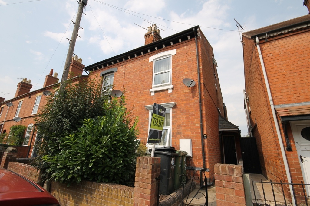 HXWorcester's tweet photo. A Spacious 5 Bedroom HMO in St Johns, Worcester £465  Array
https://t.co/N343UmAX4s https://t.co/dobDsw3NJA