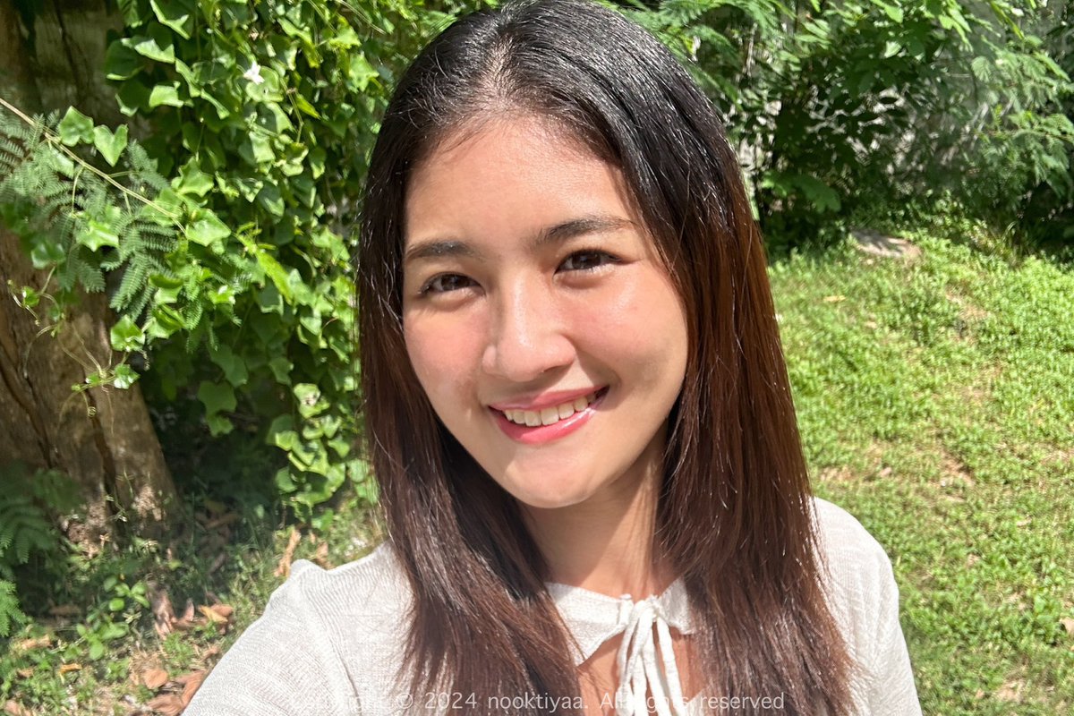 nooktiyaa's tweet image. มาป้ายยากันแดดที่แนะนำให้หลายคนไปลอง 
Anthelios UV Mune400 สูตร Invisible Fluid ของแบรนด์ La Roche-Posay เป็นกันแดดที่มีค่าปกป้องสูง กันแดดได้จริง เวลาออกแดดแรงๆใช้ตัวนี้ละหน้าไม่ไหม้แดดเลย ตัวเนื้อบางเบา ไม่เหนียว เกลี่ยแมทเข้าผิวง่าย หลังทาเสร็จผิวไม่วอก ไม่เป็นคราบ