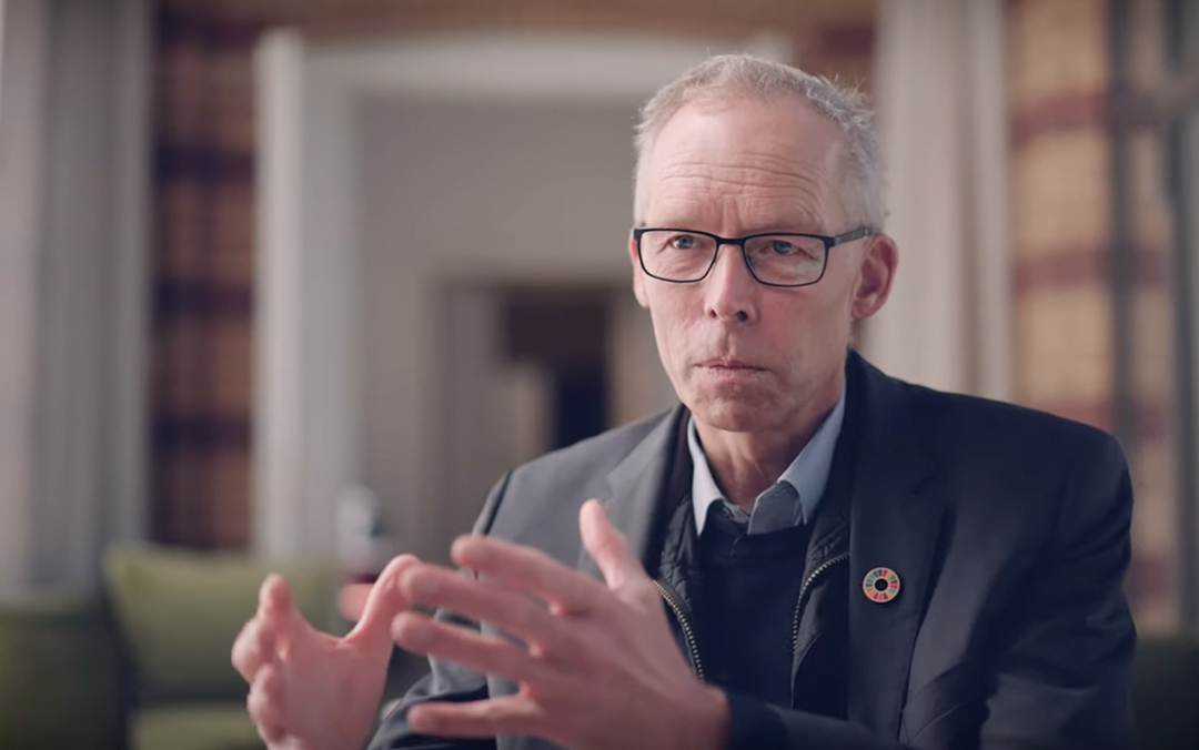 ClimTip_Project's tweet image. It’s the tipping points that determine whether or not we have a livable planet,– @jrockstrom 

New film on #tippingpoints premieres tomorrow.
Oct 25, 7pm CEST
🚀 bit.ly/climtipnewfilm

feat.@rahmstorf @Weather_West #SamanthaBurgess #LevkeCaesar @JonathanDonges @PIK_Climate