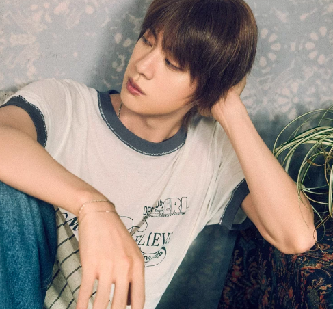AboutMusicYT's tweet photo. Rate 'I'll Be There' by Jin from 1 to 10. https://t.co/Jpykrp0uxn