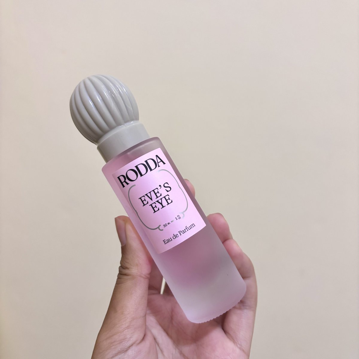 rekomendasi parfum PINK COQUETTE buat cwek-cwek yang maniezzz dan menyenangkan!! ꪆৎ

harga 100ribuan —rata-rata brand lokal.

(a thread)